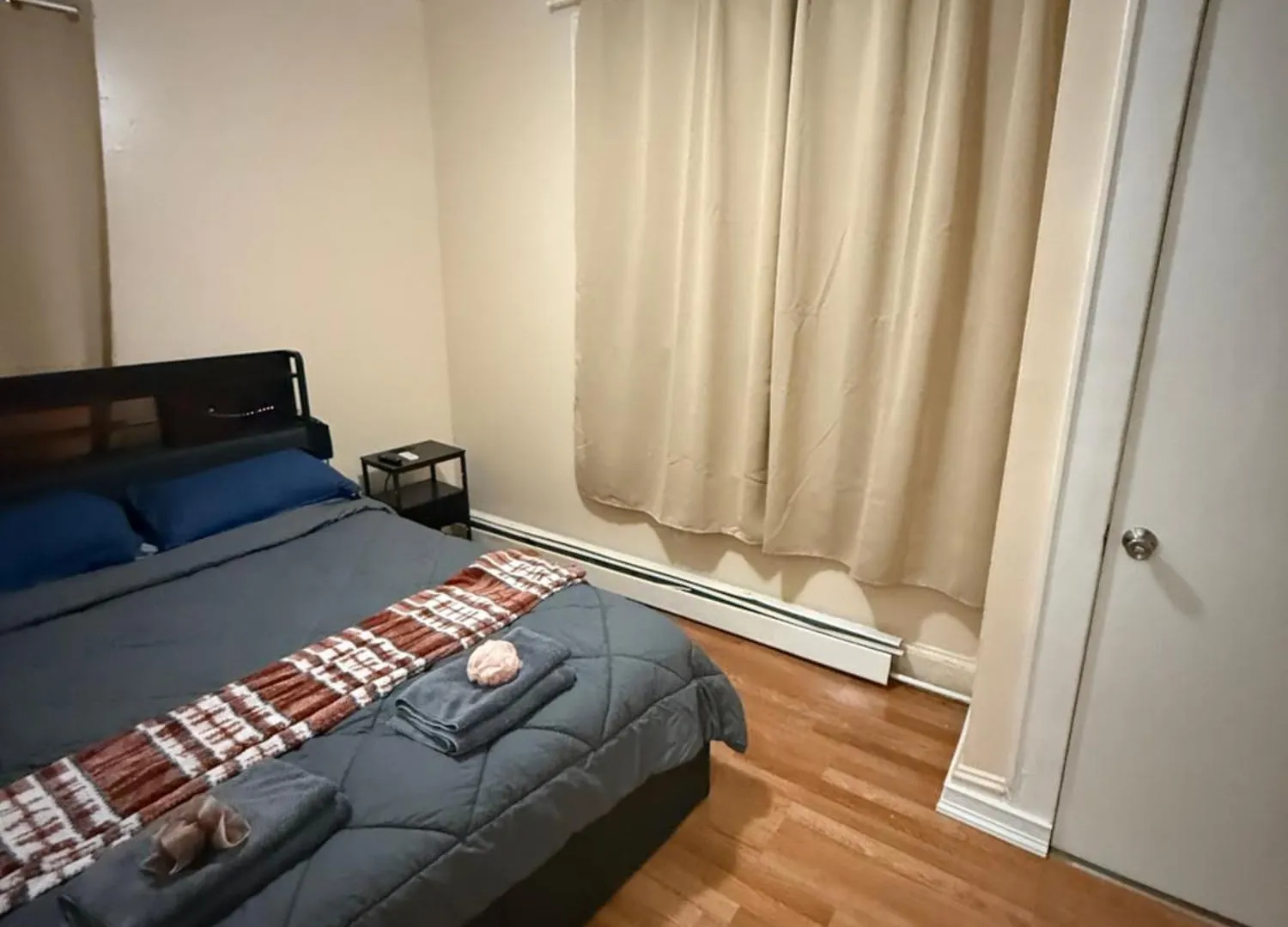 Homestay Ewr Private Bedroom In Shared Elegant Condo - Room 2A Elizabeth